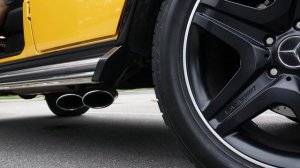 Mercedes-Benz G63 AMG - Startup and Exhaust Sound