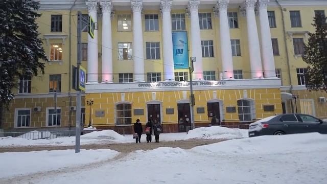 2153, 4К Сквер и памятник Комсомольцам, Ели, ОГУ, Пединститут, Комсомольская улица, площадь, г Орёл смотреть онлайн