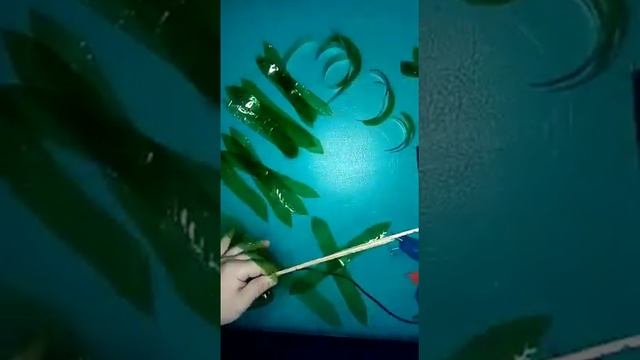 Ёлочка из пластиковых бутылок смотреть онлайн