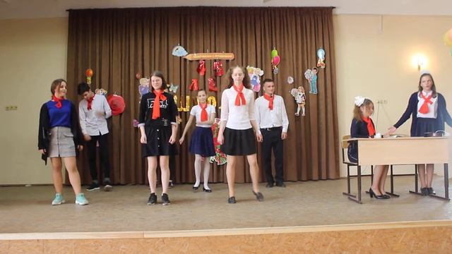 Фестиваль танцев 2018 - 8-Г - Песенка первоклассника смотреть онлайн