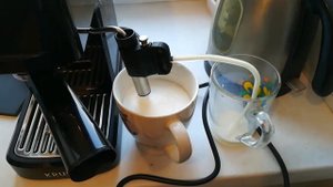 Тестируем автоматический  капучинатор в рожковой кофеварке Krups Espresso Pompe Compact XP345810