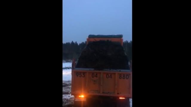 Покрытие кузова самосвала от налипания и примерзания