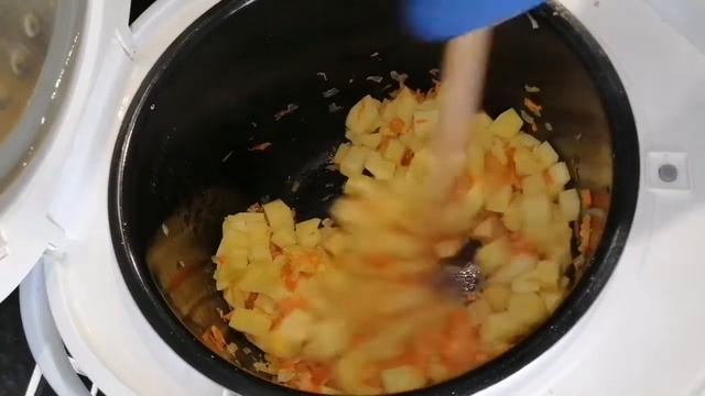 Невероятно вкусный суп в мультиварка #куриноефиле #суп #первыеблюда #дневникухаря #фрикадельки смотреть онлайн