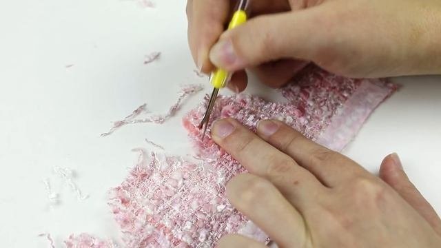 Брошь Шанель своими руками Как сделать брошь из ткани в стиле Шанель и украсить ей жакет