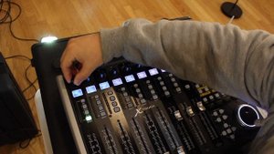 MIDAS M32C DL32 Behringer X-Touch Interconnect walkthrough in 4 minutes