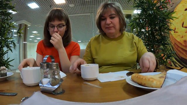 ВЛОГ/ МУКБАНГ/ Немного из жизни ленивых девочек