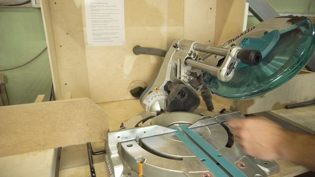 Обзор торцовочной пилы Makita LS1219L смотреть онлайн