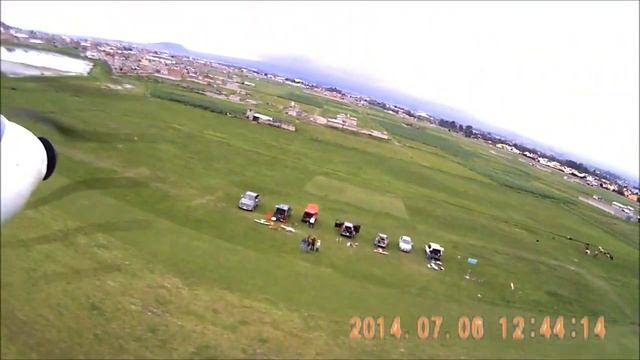 First FPV flight with ImmersionRC and Boscam - FOX Glider w/DX9 смотреть онлайн
