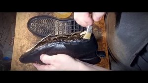 ремонт обуви дома, замена подошвы.