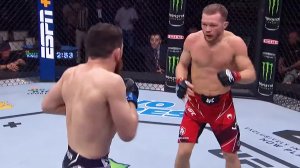 ПЕТР ЯН - МЕРАБ ДВАЛИШВИЛИ НА UFC ПОЛНЫЙ БОЙ