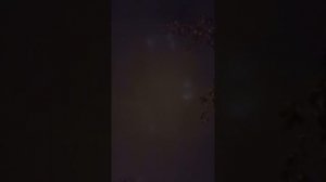 Жители Тольятти заметили странные светящиеся шары в небе и предположили, что это НЛО