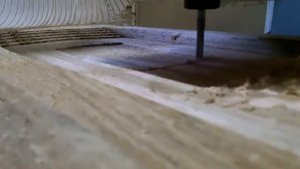 Деревянная столешница из дуба с раковиной на ЧПУ