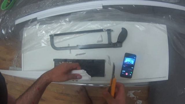 Как отрезать потолочный плинтус (используем стусло)