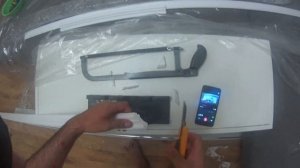 Как отрезать потолочный плинтус (используем стусло)