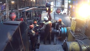 Ремонт трансмиссии бурового насоса УНБТ - 950. Замена шкива и приводных ремней.