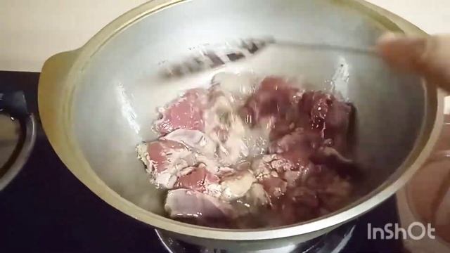 Говяжья печень с картошкой и луком смотреть онлайн