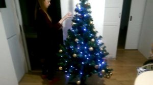 Наряжаем елку на Новый год.  Как нарядить елку игрушками и гирляндой?