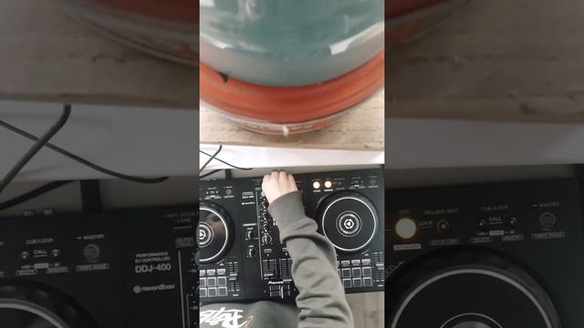sundaymix on the ddj 400 смотреть онлайн