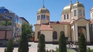 Церковь в Грозном вид снаружи.