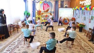 танец со шляпами.