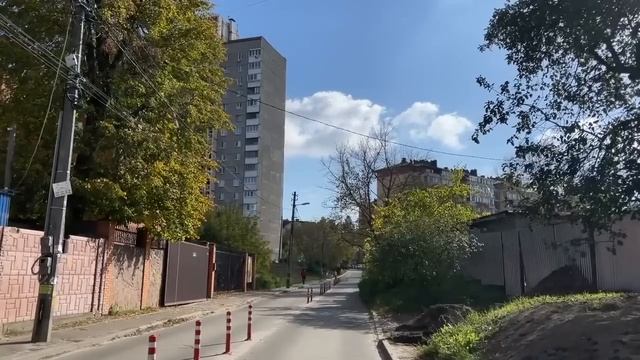 Заметив в сумочке чужое кольцо, Вера даже не представляла, что вскоре её жизнь изменится... смотреть онлайн