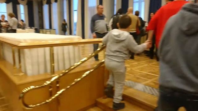 Кремлёвский дворец сьездов, буфет. смотреть онлайн