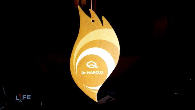 Автомобильный ароматизатор Dr. Marcus Шоколад и Банан смотреть онлайн