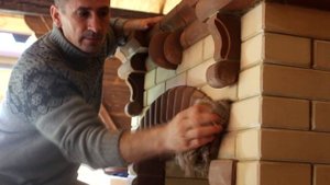 Процесс закругления кирпича для барбекю. No comment