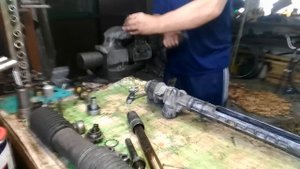 Ремонт рулевой рейки Opel Vectra A #1