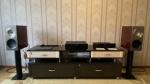 KEF REFERENCE 1 небольшая демонстрация с использованием длинного порта фазоинвертора.