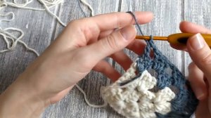 ?бабушкин КВАДРАТ с угла ,? свяжи крючком плед или майку