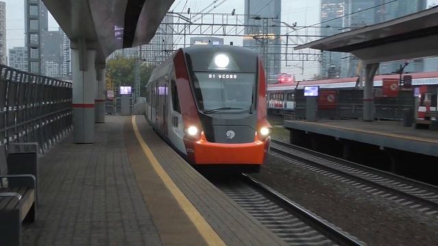 Электропоезд ЭГ2Тв-014 "Иволга 1.0" (ТЧ-17) пригородный поезд №6951 Москва - Усово. смотреть онлайн