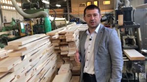 Калибровка и сортировка доски - первый этап изготовления домокомплекта из клеёного бруса.