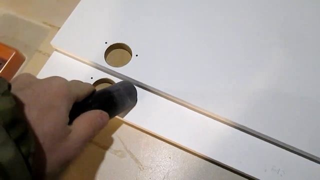 Установка складного подъёмника Blum Aventos HF