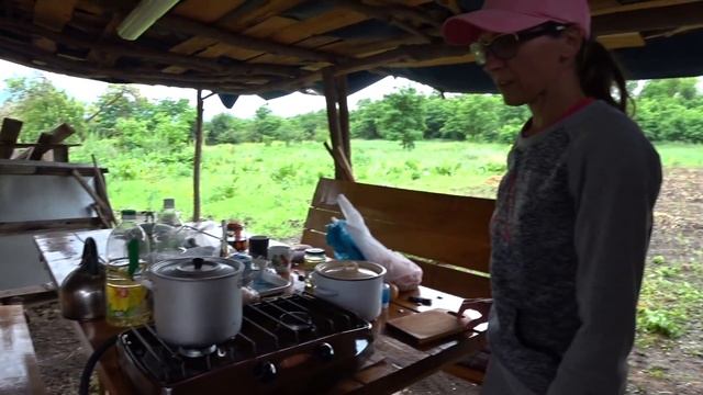 #2 ДОМ В ДЕРЕВНЕ / Снесли старую кухню, готовим на улице. Купили собаку смотреть онлайн