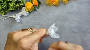 Цветы из капрона Нарциссы весенние цветы своими руками Легко и просто\Master diy