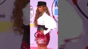 2018 Red Carpet Music Awards Super Star Fashion Show American Music (10)