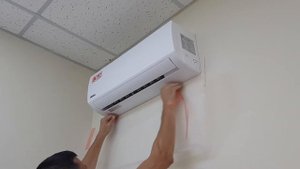 Установка экрана-отражателя для кондиционера