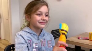 Ева съела все детские пюрешки, а малышка София хочет кушать