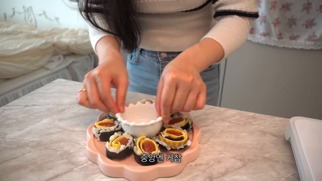 ENG)?빠네 크림 파스타 & 스카치에그 튀김 만들기, 자취방에서 엄마와 함께 보낸 자취 일상, 식재료 손질, 삼겹살 숙주볶음, 순두부찌개, 귀여운 소세지 주먹밥 смотреть онлайн