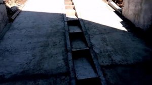 Съезд в подземный гараж !