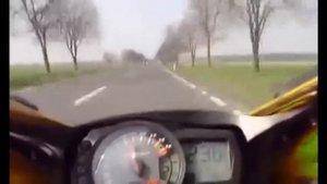 На скорости 300 км ч
