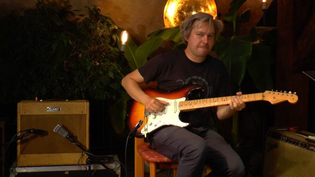 Fender Deluxe Amp from 1952 w. Stratocaster 1959 presented by Vintage Guitar Ol. & Tobias Hoffmann смотреть онлайн