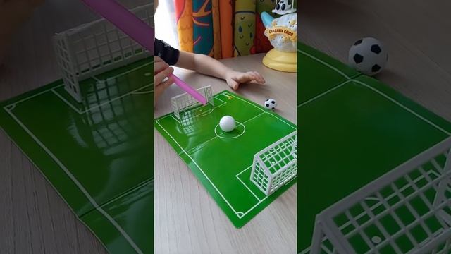 Настольный футбол смотреть онлайн