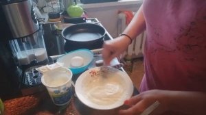 ОМЛЕТ СО СМЕТАНОЙ НА СКОВОРОДЕ/ЗАВТРАК