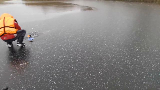 Открытие зимнего сезона (22.11.20) на жерлицы, тест драйв:)) спасалок triton смотреть онлайн