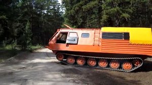МТЛБУ стала игрушкой все для безопасности людей управление с планшета или джостика