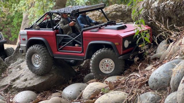Custom Axial Jeep CJ7 - Mods and upgrades for crawling adventures and fishing!