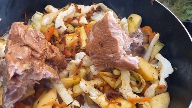 Мясное рагу с овощами на огне/ Жизнь на БЕЛОРУССКОМ ХУТОРЕ/