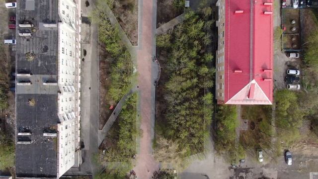 Сквер на Театральном бульваре в Мурманске с дрона DJI Mavic 2 Zoom  4К